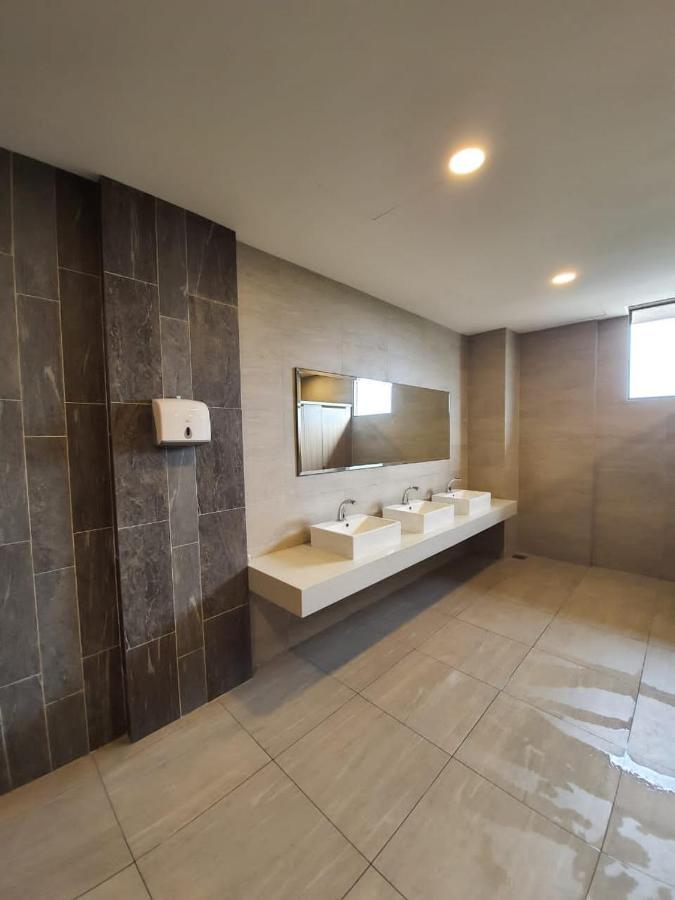 The Clio 2 Residences, Beside Conezion, Beside Ioi City Mall, Opposite Serdang Hospital, Beside Uniteen And Upm, Putrajaya Buitenkant foto